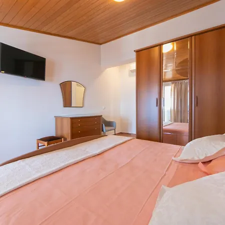 Casa de hóspedes Lenka 3*